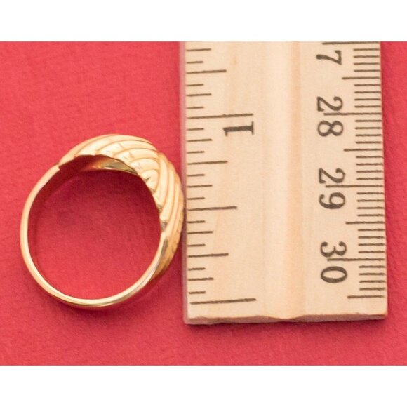 Vintage Gold Geometric Line Ring By Avon Size 8 F11 - Picture 3 of 3